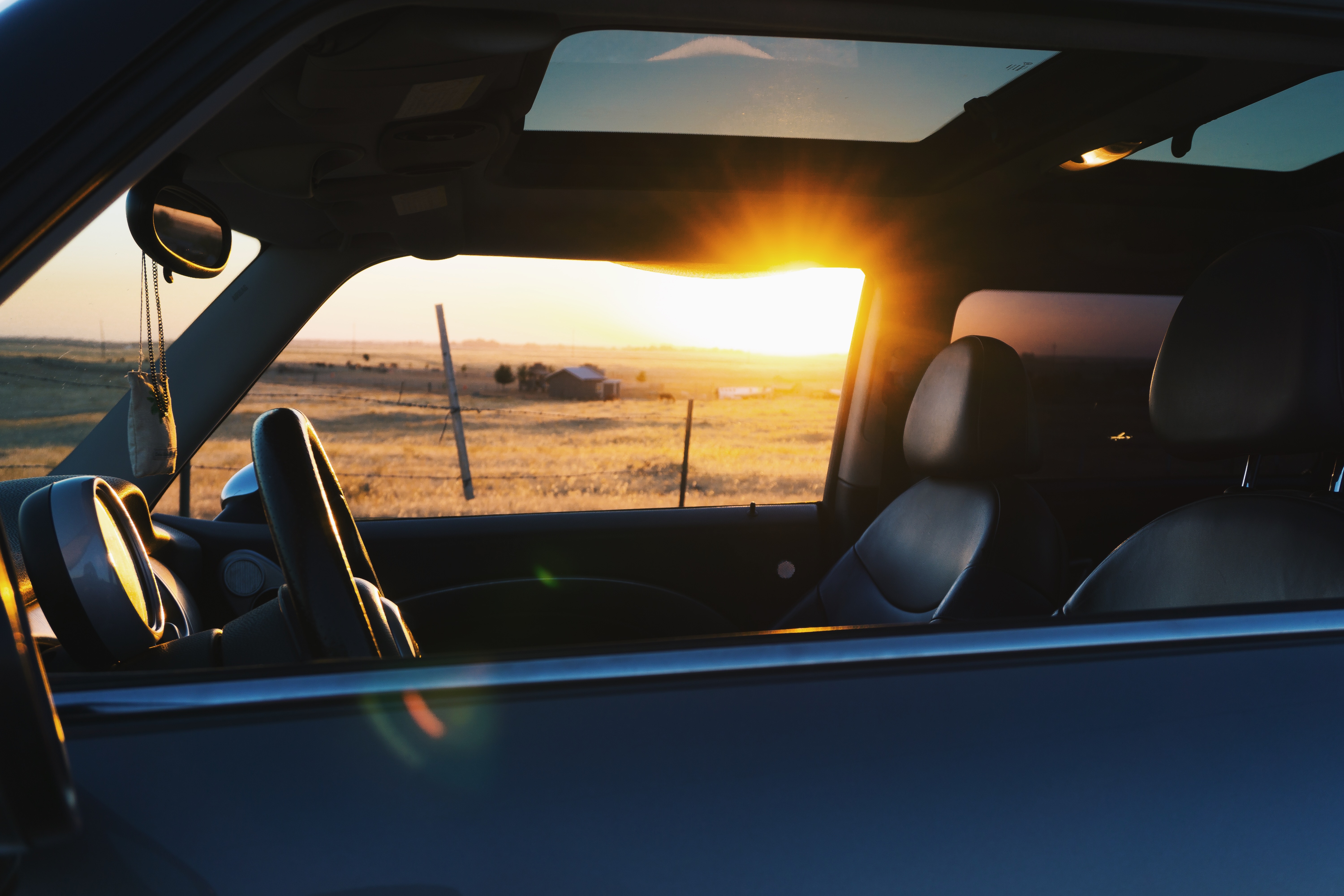 car side door glass and sunroof