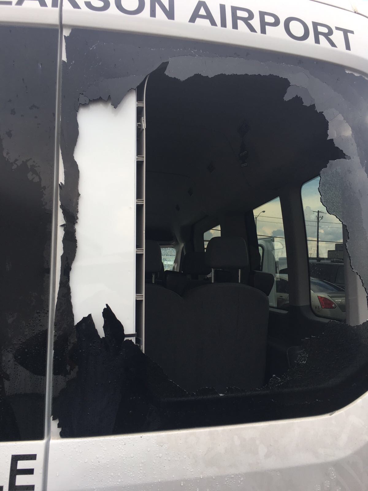 Toroto Pearson Airport Free Shuttle back windshield shattered